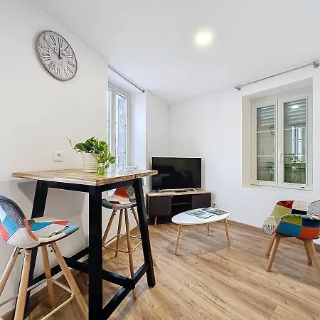 דירה Proche Des Commerces Nationale 2 *