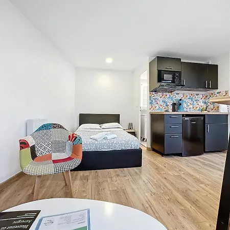 Proche Des Commerces Nationale 2 דירה *